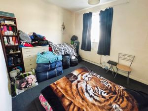 Bedroom- click for photo gallery